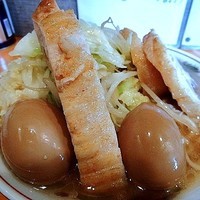 「小ラーメン（あぶら少なめ）650円+うぃんたま」@豚星。の写真