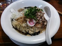 「白湯煮込みそば」@麺酒処 ふくろうの写真