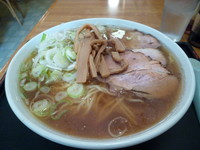 「らーめん（ふつう）¥730ネギ多め（無料）」@大勝軒 淵野辺店の写真