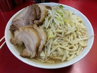 「小豚　ニンニク」@ラーメン二郎 西台駅前店の写真