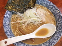 「濃厚鶏煮干しらーめん」@自家製太麺 元気屋の写真