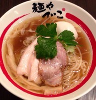 「味玉塩そば　900円」@麺や でこの写真
