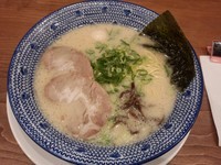 「白豚骨 600円」@大宮豚骨 一番軒の写真