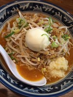 「辛味噌温玉ラーメン（ミニライス付き）￥890」@ラーメンアキラの写真