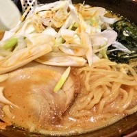 「味噌カレー牛乳らーめん(830円)」@ラーメンとん太 北上店の写真