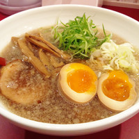 「醤油ラーメン+味玉」@らーめん 味里 misatoの写真