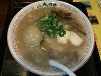「豚骨ラーメン」@豚骨商店 ゆい六助の写真