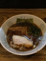 「中華そば 麺少なめ 670円」@市川ウズマサの写真