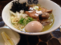 「濃厚牡蠣蕎麦＋味玉」@特級鶏蕎麦 龍介の写真