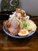 「ラーメン(大盛カタメ、カラメ以外マシマシ)」@ラーメンJAPAN 川口本店の写真