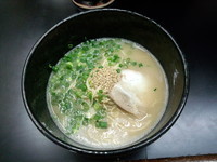 「怒豚骨700円+替玉100円」@本格博多豚骨ラーメン豚野郎の写真