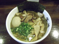 「特製らー麺(830円)」@麺屋 茅根の写真