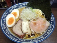「豊魚鶏だし醤油ラーメン(700円)＋特製(230円)」@麺処 さとうの写真