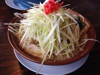 「こってりネギラーメン大盛り」@中華そば 立川 上越店の写真