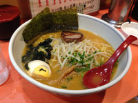 「みそラーメン（大盛り）630円＋100円」@長崎ちゃんぽん グラバー亭の写真