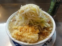 「ラーメン680円中盛100円細切豚100円大蒜マシマシetc」@らーめん大 蒲田店の写真