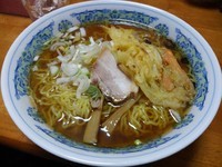 「醤油ラーメン　（大盛り）　＋天ぷら」@らーめん 札幌の写真