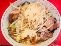 「小ラーメン少な目ニンニク+シチュー」@ラーメン二郎 府中店の写真