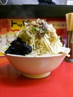 「味噌ラーメン(麺カタメ、ヤサイマシマシ他全マシ)」@豚ラーメン 蕨店の写真