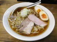「醤油　味玉らー麺　200g」@くじら食堂の写真