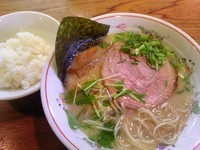 「限定　鶏塩（750円）半ライス（100円）」@中華そば 一楽の写真