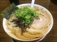 「青ネギラーメン+チャーシュー+替玉￥620+220+50」@四十三代目 哲麺 入間宮寺店の写真