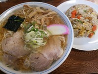 「ラーメン＋半チャーハン」@チーナン食堂の写真