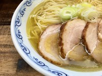 「黄金色の塩ラーメン」@二葉 上荻店の写真