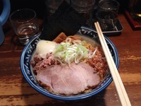 「温玉油そば小盛」@兎に角 松戸店の写真