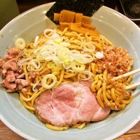 「油そば（特盛）980円」@兎に角 松戸店の写真