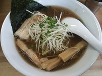 「干し鶏醤油ラーメン（大盛）」@ラーメン ヌプチェの写真