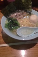 「牛骨塩ラーメン（並）+味玉（￥700+￥100)」@菊地家の写真