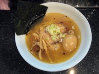 「塩そば730円（開店記念味玉サービス）」@麺屋どうげんぼうずの写真