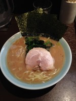 「ラーメン ＋ ライス」@横浜家系らーめん いずみ家の写真