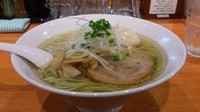 「しお（並）グリーン麺＋塩味玉子(クーポンサービス)」@麺屋 六感堂 Rock'anDoの写真