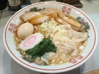 「【限定】雲呑麺780円(青竹手打ち麺)＋味玉(クーポン)」@中華蕎麦 瑞山（ZUIZAN）の写真