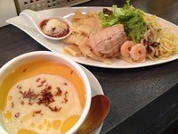 「洋風つけ麺」@とろぽたやの写真