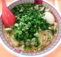 「おいしいラーメン＋葱(887円だったような・・・）」@神座 マークイズみなとみらい店の写真