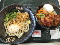 「鶏の唐揚げ丼セット550円(温玉ぶっかけ小うどん)」@はなまるうどん ジョイフル本田千葉ニュータウン店の写真