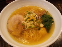 「鶏だし塩らーめん」@吉田商店の写真