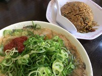 「チャーハン定食 麺硬め＋背脂多目＋ネギ多目」@来来亭 長野高田店の写真