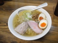 「塩　味玉らー麺200g」@くじら食堂の写真