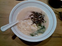 「純製らーめん ￥650＋替玉 ￥150」@博多らーめん 虎の写真
