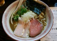 「鶏パイタン煮干しラーメン＋替え玉　750＋100円」@らぁめん小池の写真