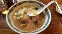 「ラーメン麺少なめニンニクちょっと 700円」@特麺コツ一丁ラーメンの写真