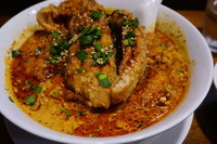 「デカ肉担々麺（中辛）＋半ライス（無料）」@永吉の写真