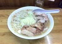 「小豚ラーメン（野菜少なめ、にんにく）」@ラーメン二郎 赤羽店の写真