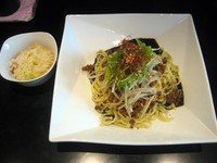 「汁なし黒担担麺880円+小チャーハン無料」@金蠍の写真