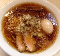 「鴨胡椒そば 800円　味玉100円」@蔦の葉の写真