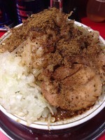 「ラーメン 全部増し」@麺でる 明大前店の写真